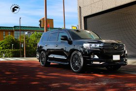 TOYOTA   LandCruiser
