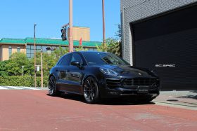 PORSCHE Macan GTS